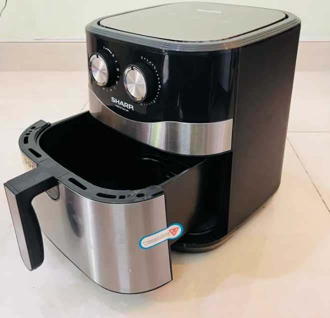 Nồi Chiên Không Dầu 1800W Sharp 10.9L KS-COM 122G