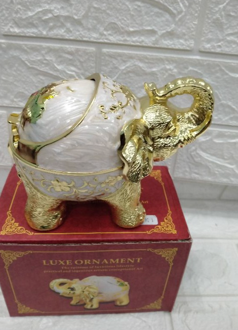 Gạt tàn thuốc bằng đồng Voi Đứng Cao Cấp LUXE ORNAMENT